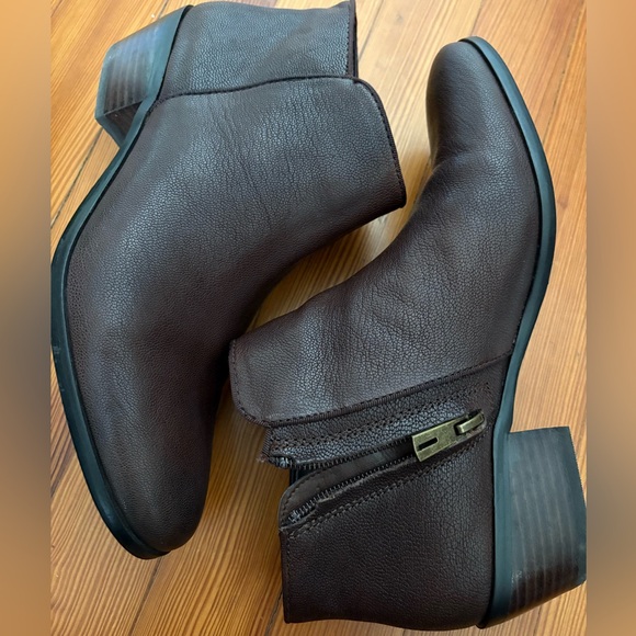 Sam Edelman Petty Chelsea Booties in Dark Brown - Picture 3 of 7